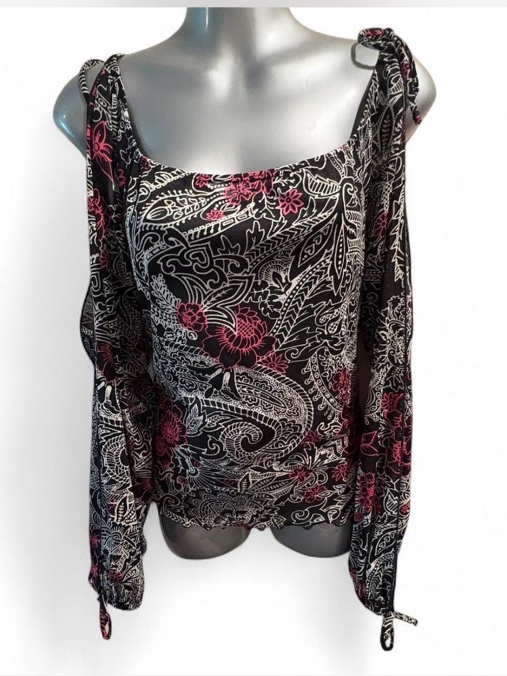 Vintage Heart & Soul Cold Shoulder Top Sz L